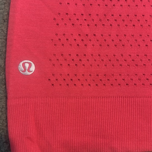 Lululemon Breeze By Muscle Tank II - Picture 2 of 11
